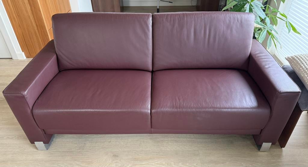 2-zits bank I leder I aubergine I uitschuifbare zitting, Huis en Inrichting, Banken | Bankstellen, Ophalen, Gebruikt, 150 tot 200 cm
