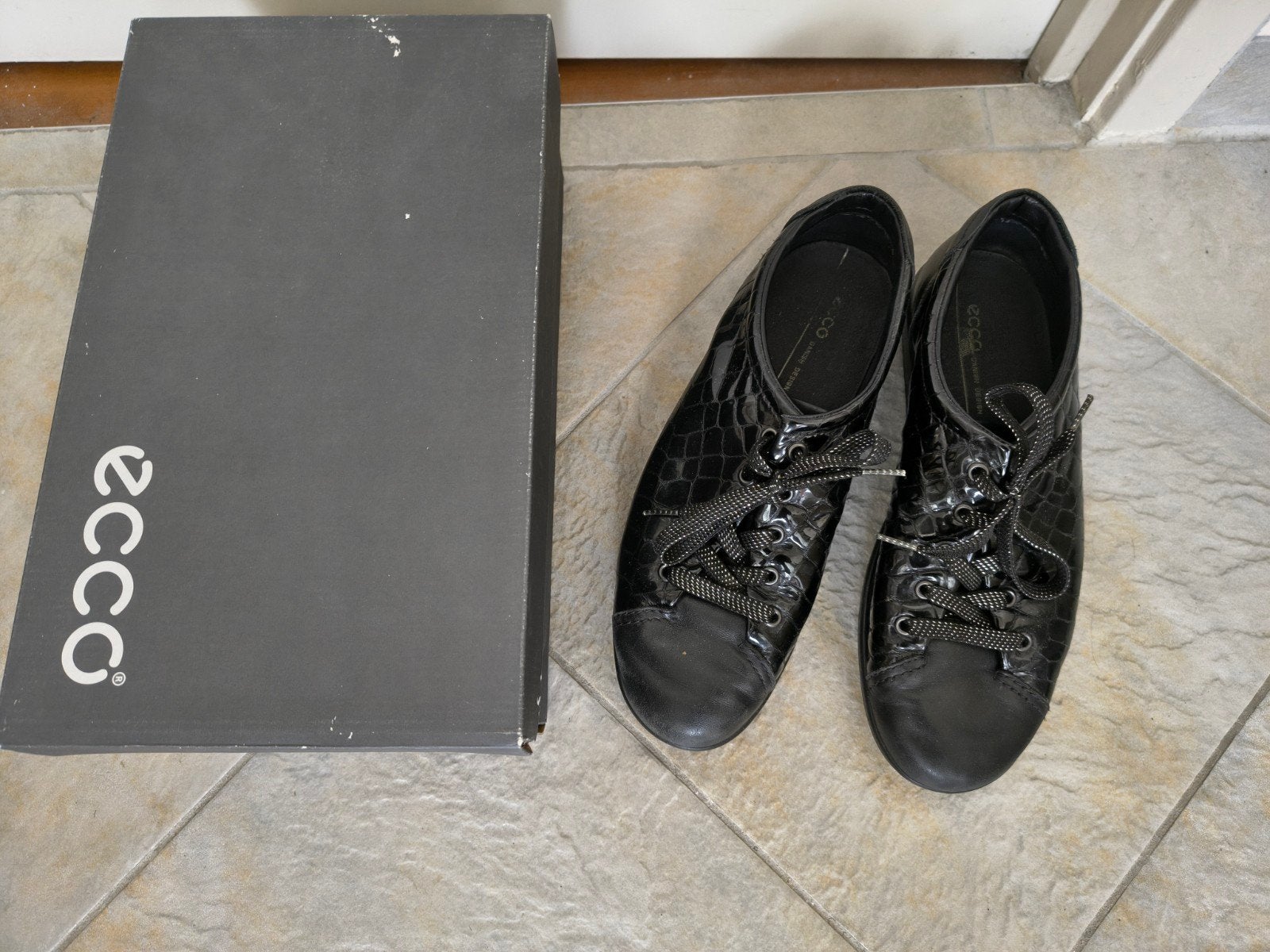 Ecco sneakers zwart met lak-leer maat 40, Ophalen of Verzenden, Zo goed als nieuw, Zwart, Sneakers of Gympen