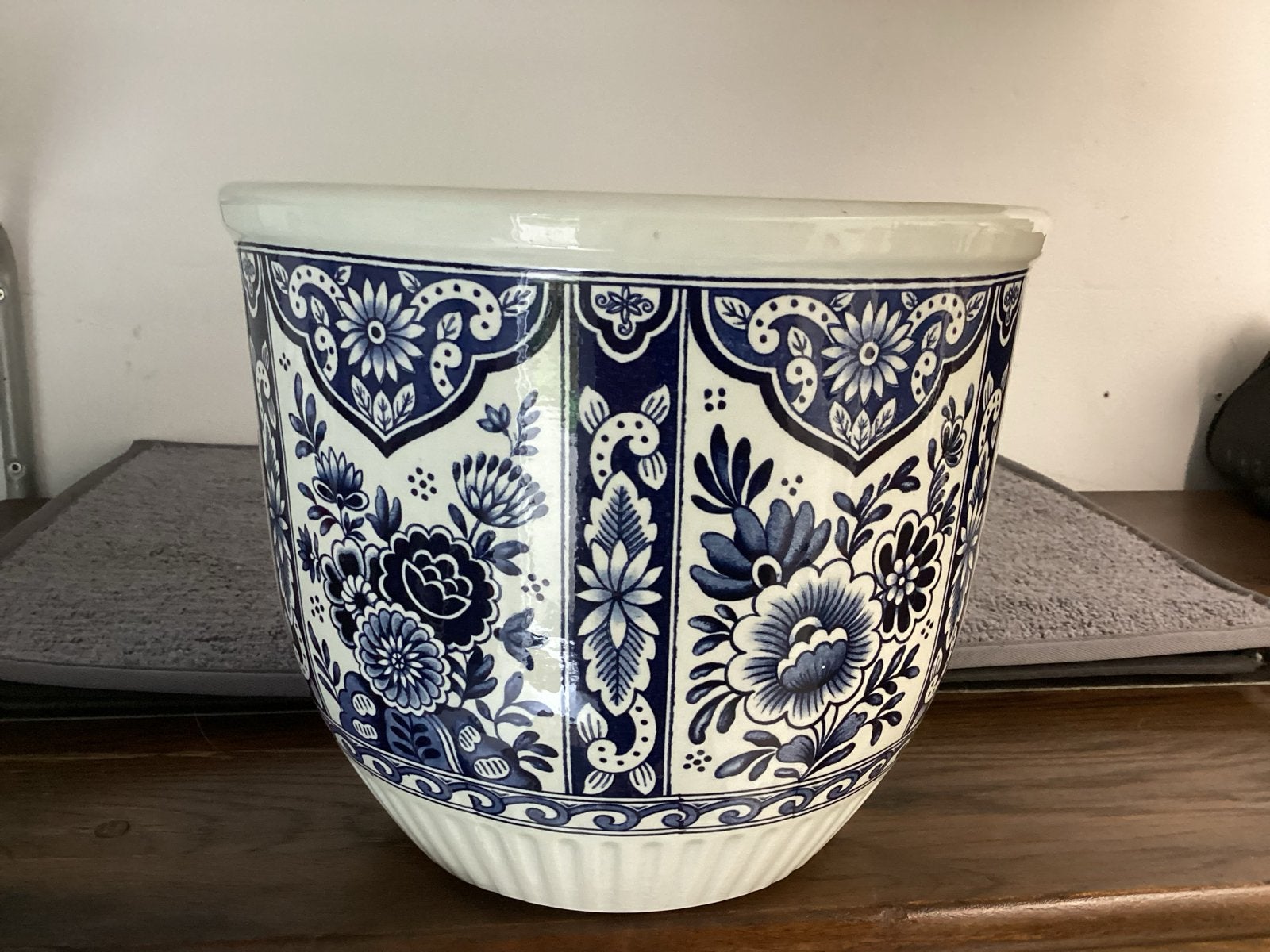 Antieke Boch Delfs M24 vaas - Blauw-wit bloemmotief, Antiek en Kunst, Antiek | Vazen, Ophalen of Verzenden