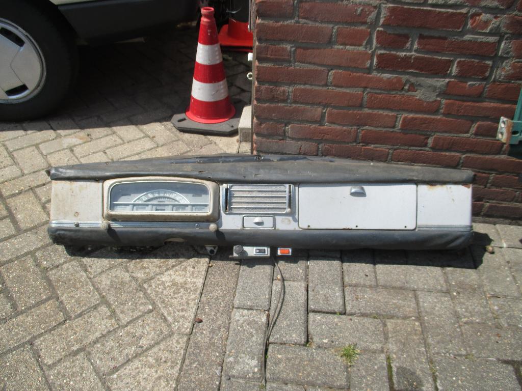 Peugeot 403 dashboard, Ophalen, Peugeot