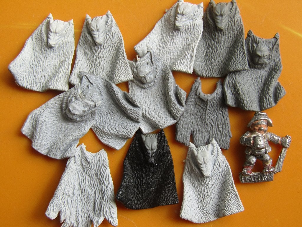 BITS - Cloaks / Capes / Mantels, Met verf, Verzenden, Figuurtje(s), Warhammer