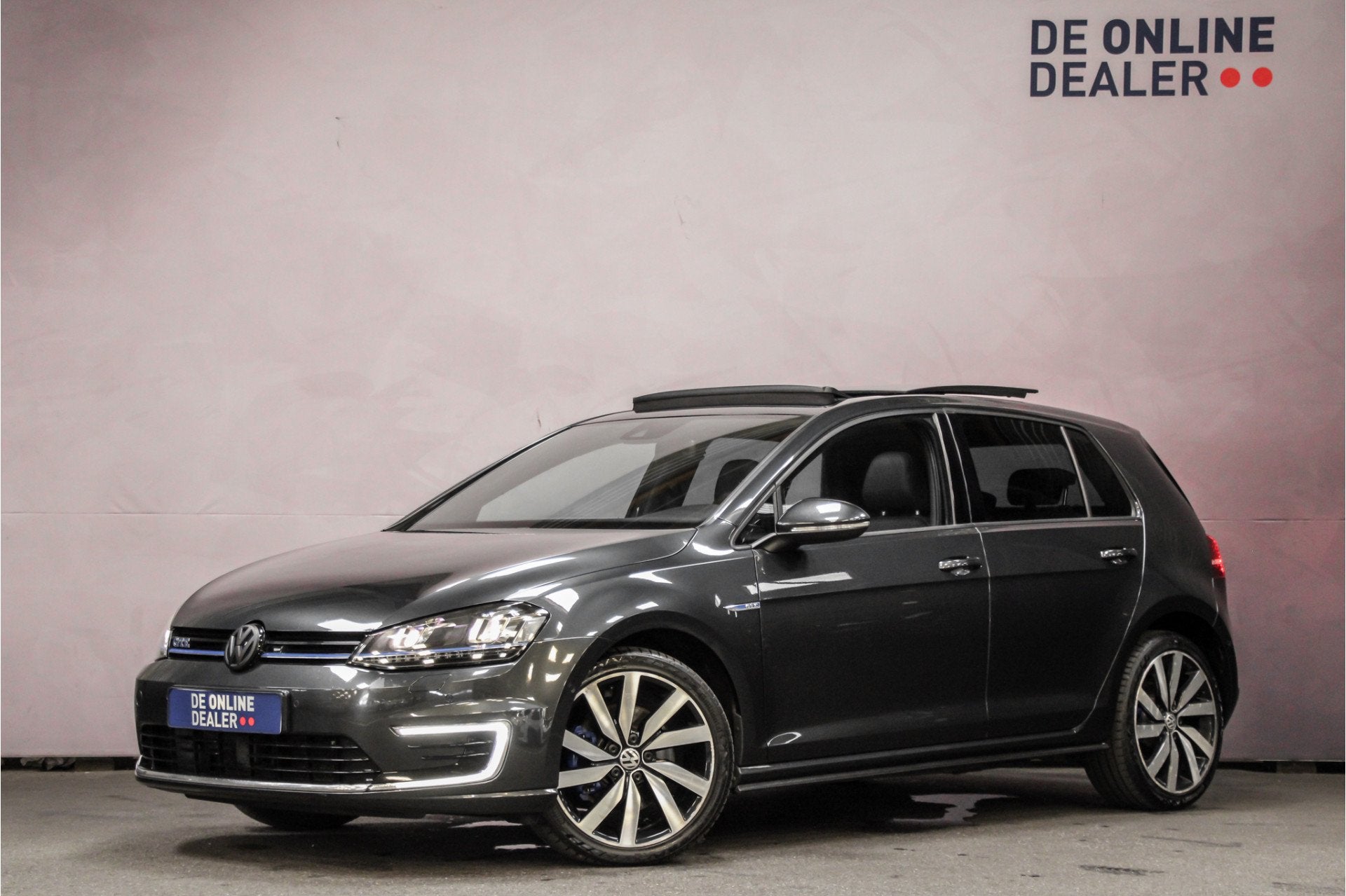 Volkswagen Golf 1.4 TSI GTE |Pano|Leder|ACC|18inch|, Auto's, Gebruikt, Euro 6, 4 cilinders, Zwart