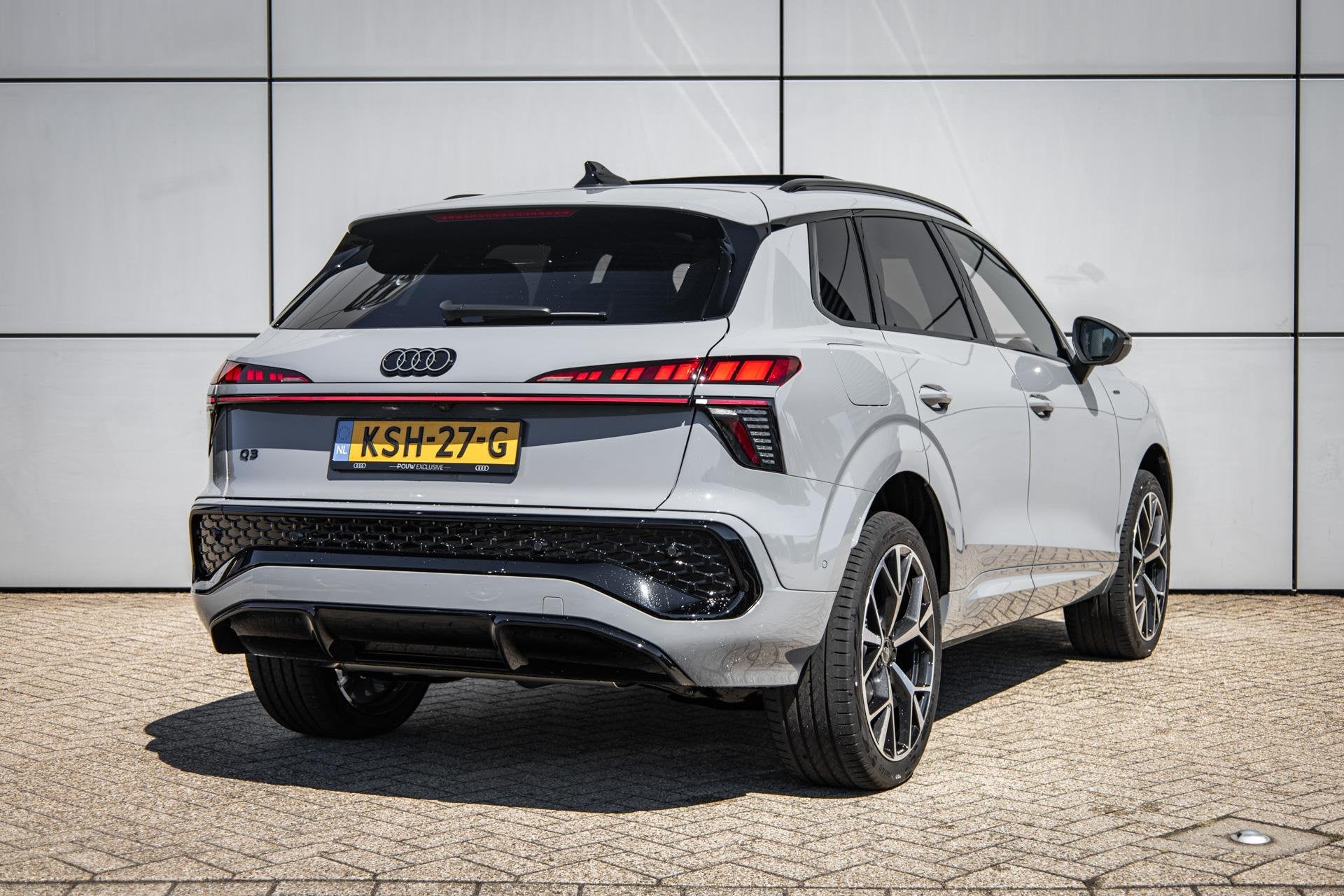Audi Q3 1.5 e-Hybrid 272pk S Edition | Navigatie Pakket, Auto's, 1800 kg, 1498 cc, 4 cilinders, 150 min
