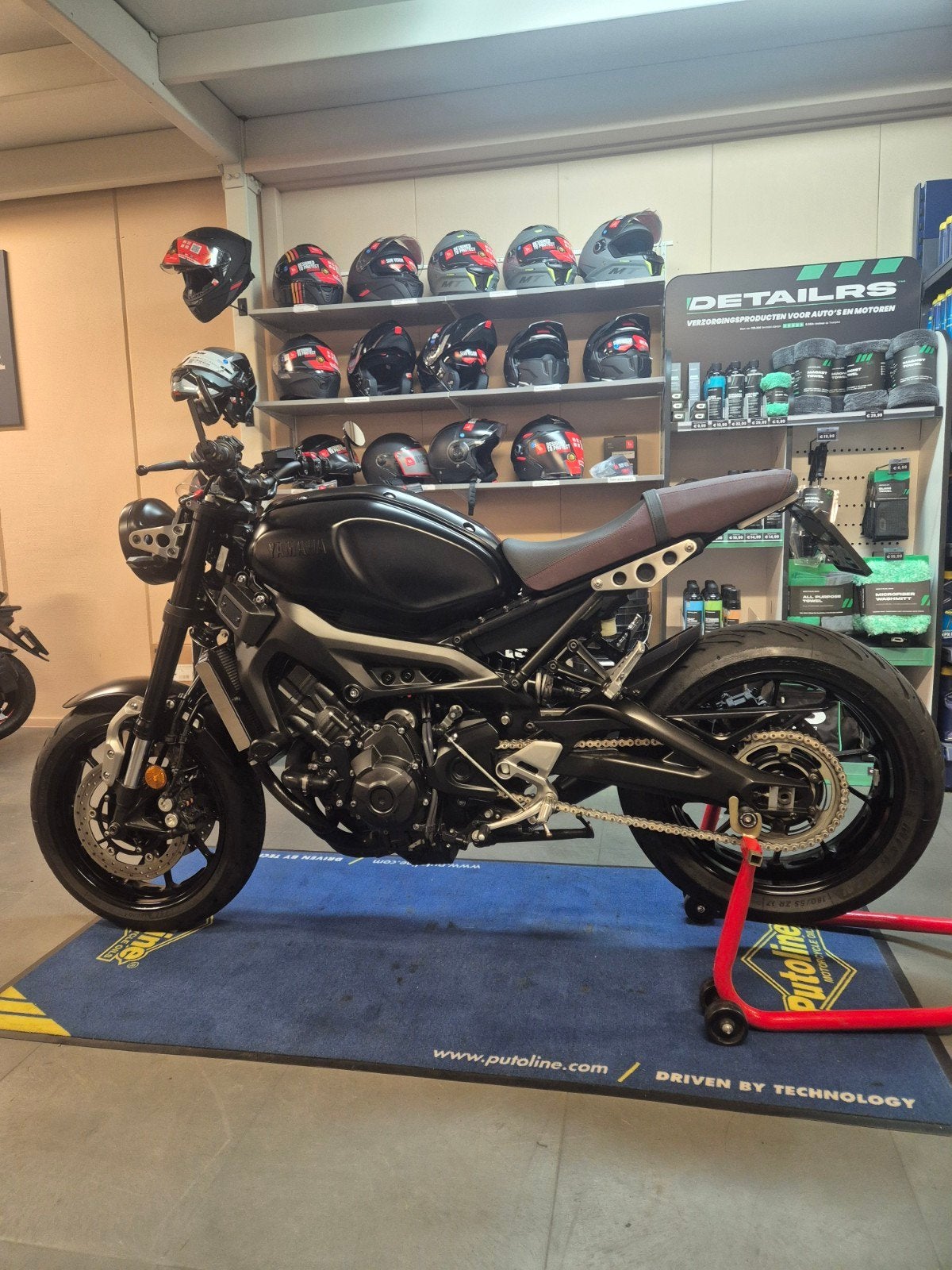 Yamaha XSR 900 Custom - Uniek en Volledig Onderhouden, Koolhovenlaan 101, 1119 NC Schiphol-Rijk, Nederland, Motorrijbewijs A, Meer dan 35 kW