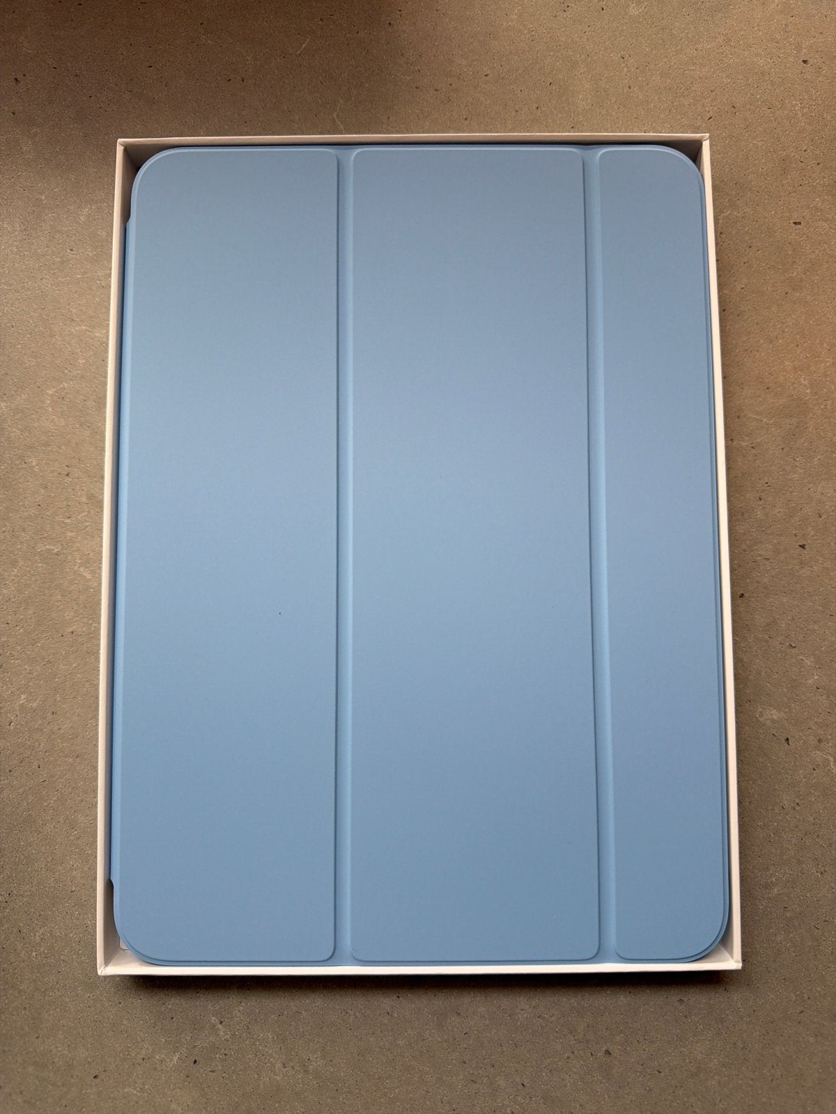 Apple iPad Smart Folio - Lichtblauw voor iPad 2022 en 2025, Ophalen of Verzenden, Nieuw