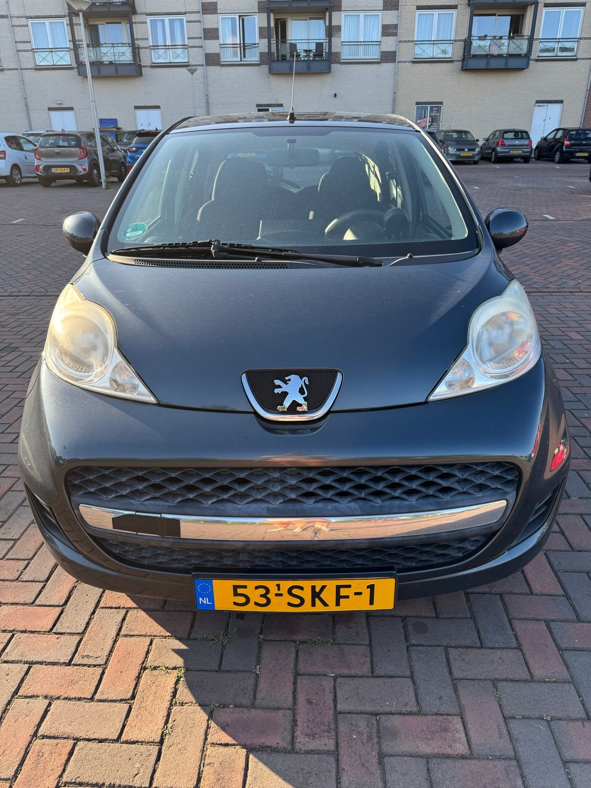 Peugeot 107 1.0 12V 5DR 2011 Grijs, Auto's, Voorwielaandrijving, 4 stoelen, 68 pk, Origineel Nederlands