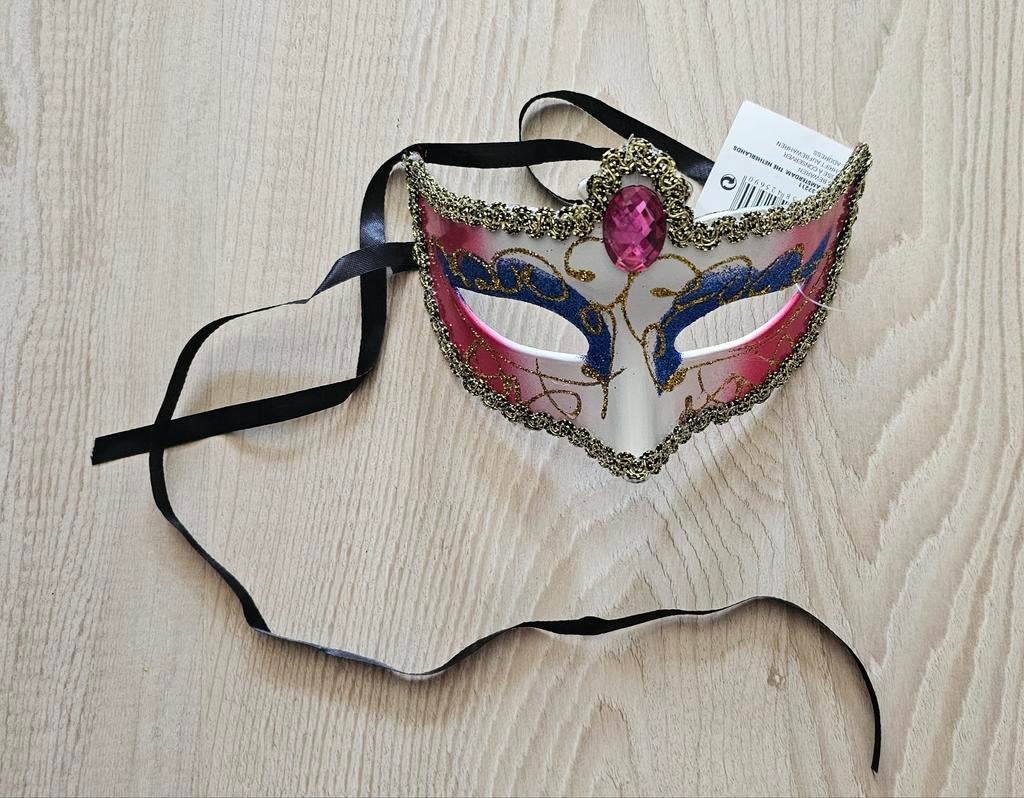 2 maskers, Ophalen of Verzenden, Nieuw