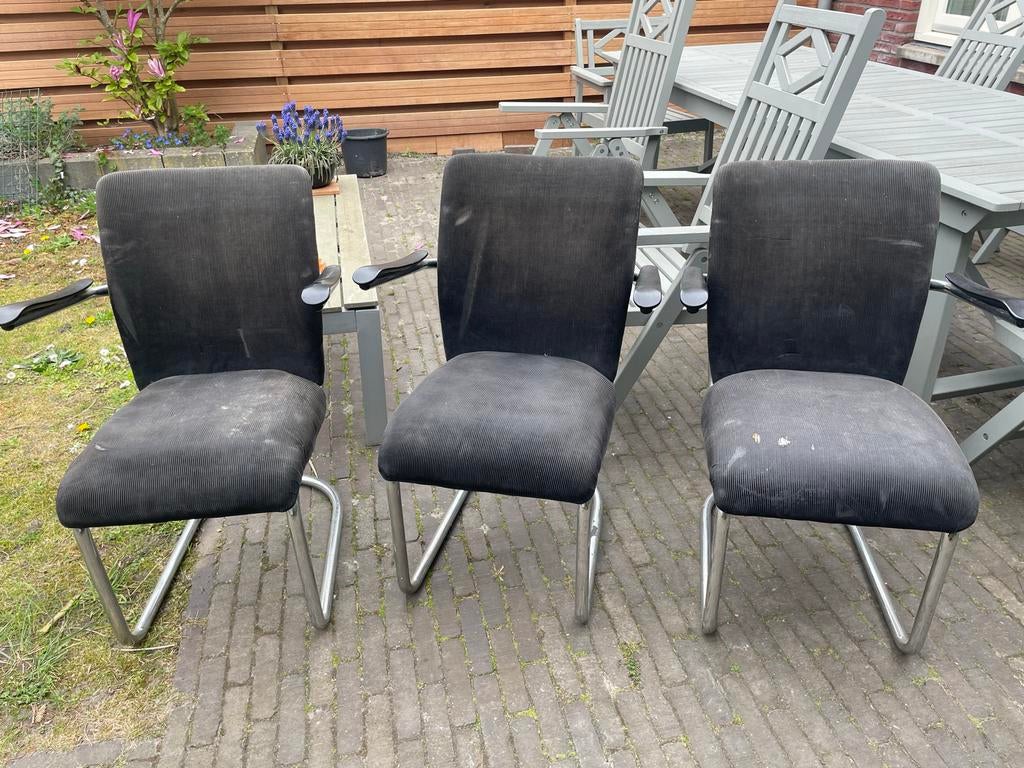 3 De Wit 2019 retro stoelen met metalen buisframe, Gebruikt, Drie, Zwart, Ophalen of Verzenden