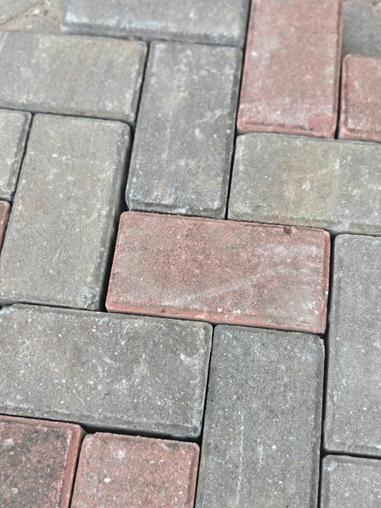 Gebruikte betonklinkers 2000m2 Zwart/rood, Tuin en Terras, Tegels en Klinkers, Gebruikt, Klinkers, Beton, 10 m² of meer, Ophalen