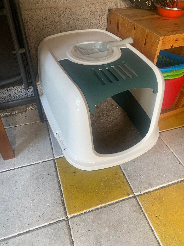 stevige grote kattenbak, Ophalen, Zo goed als nieuw