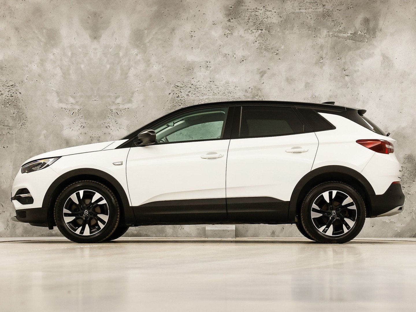 Opel Grandland X 1.2 Turbo Elegance (STOELVERWARMING/KOELING, Auto's, Voorwielaandrijving, 12 maanden, Gebruikt, 1199 cc