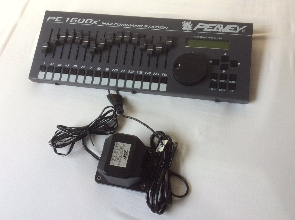 Peavey PC-1600X, Ophalen, Zo goed als nieuw