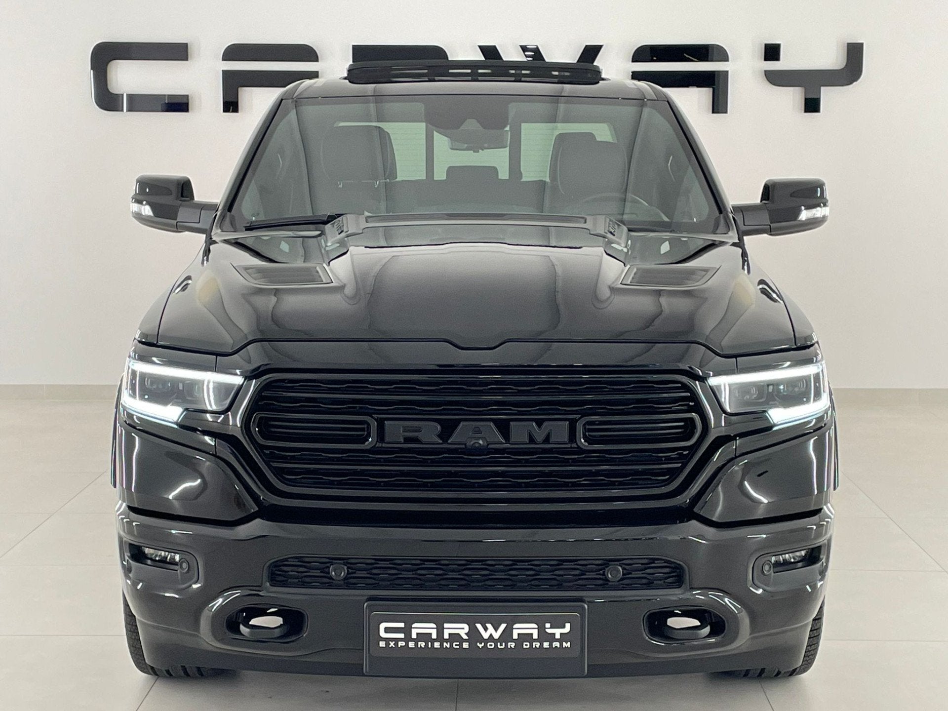 Dodge Ram Limited Night ALL-IN Incl.lpg JAAR GARANTIE, Auto's, Automaat, Gebruikt, 5654 cc, Automatische klimaatregeling
