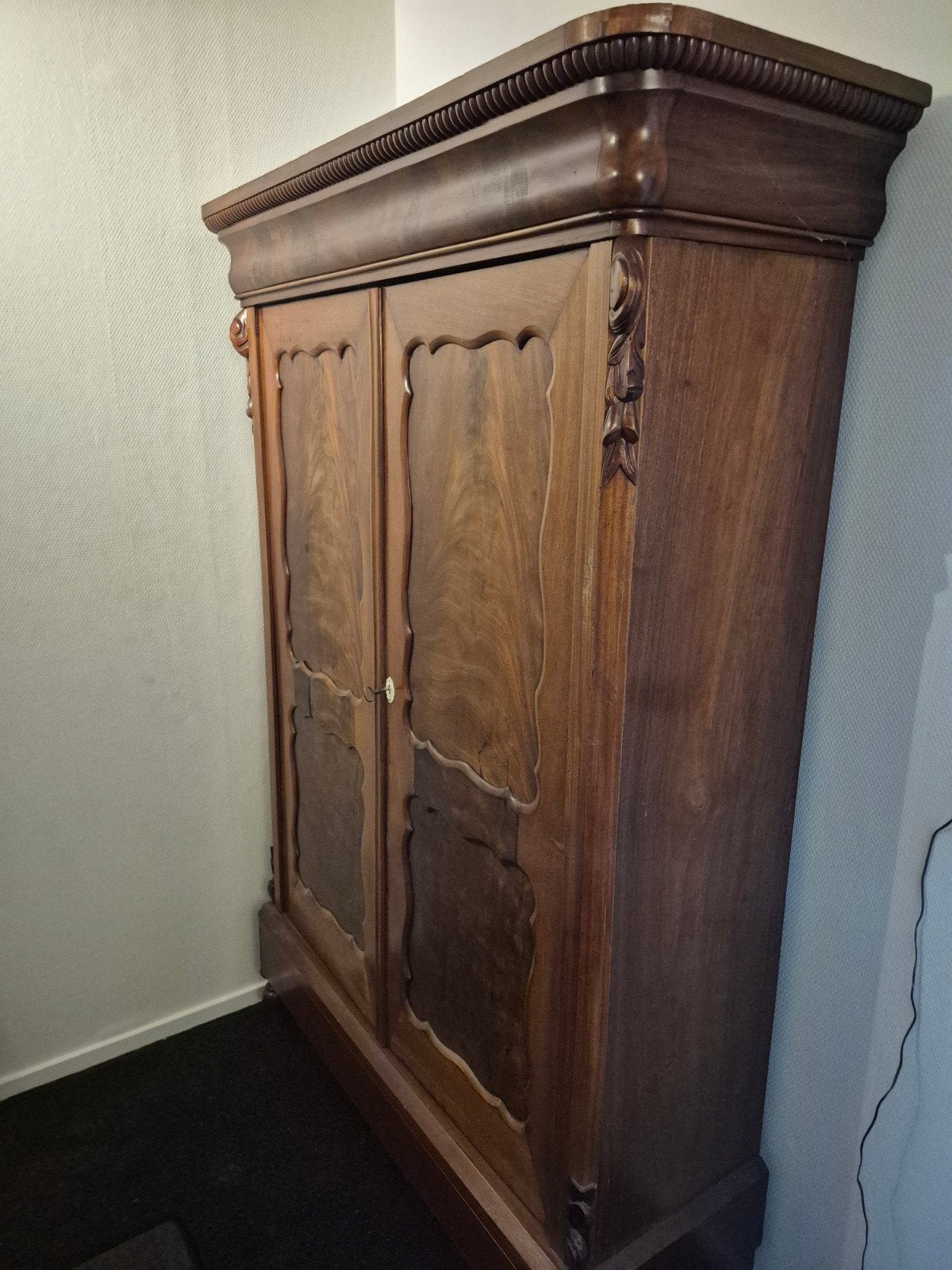 Biedermeier meidenkast - linnenkast, Ophalen