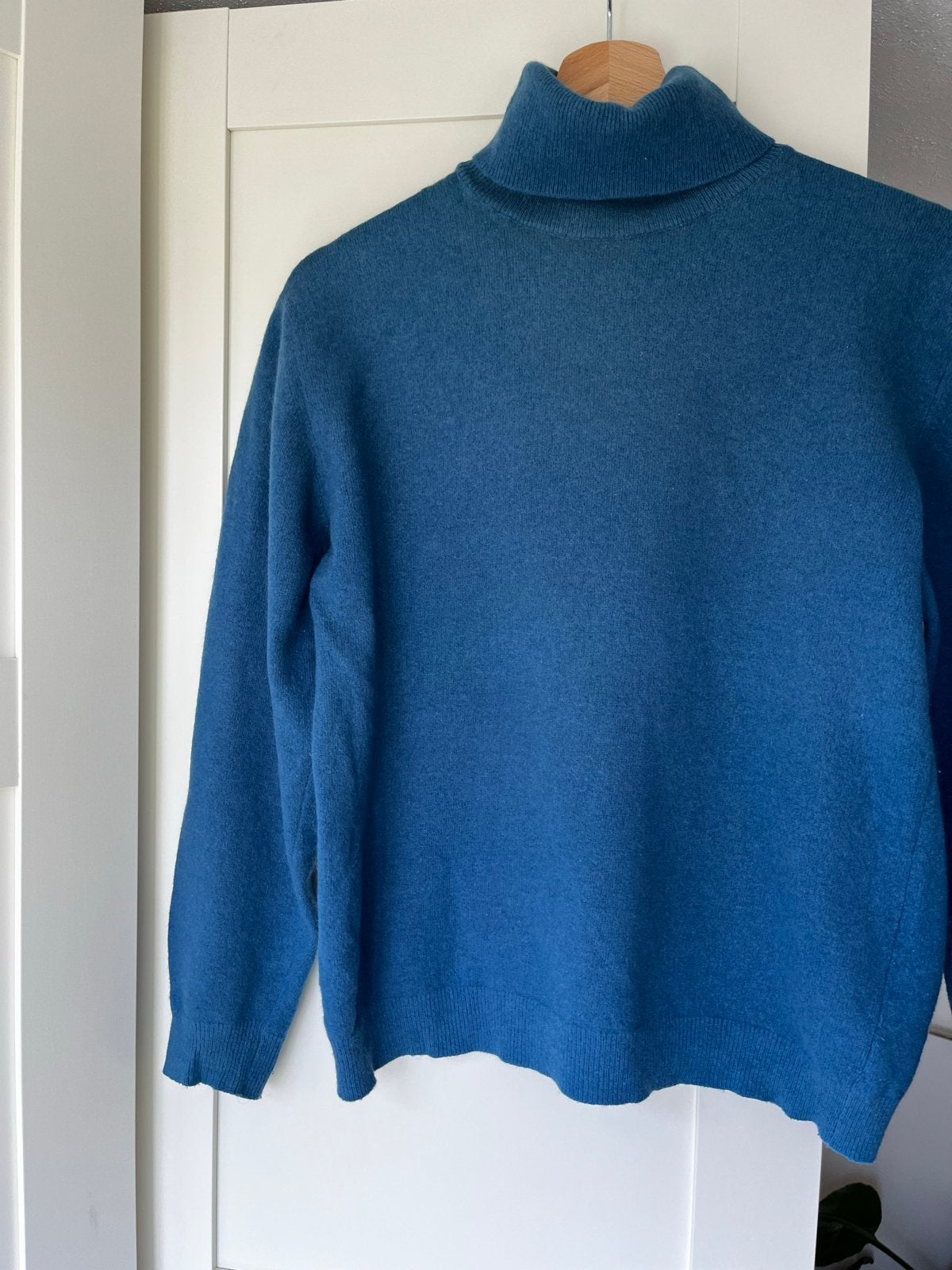 Vintage wollen Blauwe Coltrui, maat M, Kleding | Dames, Truien en Vesten, Ophalen of Verzenden, Zo goed als nieuw, Maat 38/40 (M)