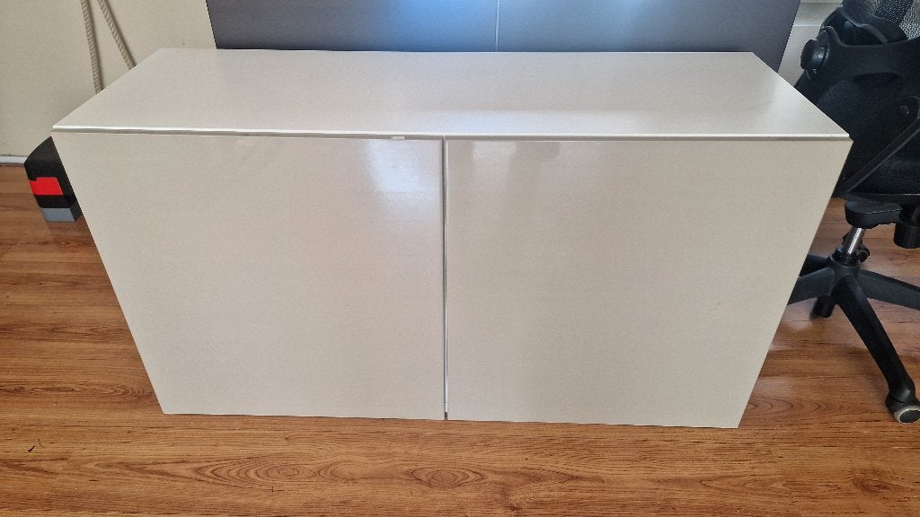 Besta kast met witte glasplaat, Ophalen, 100 tot 150 cm, Modern, 25 tot 50 cm