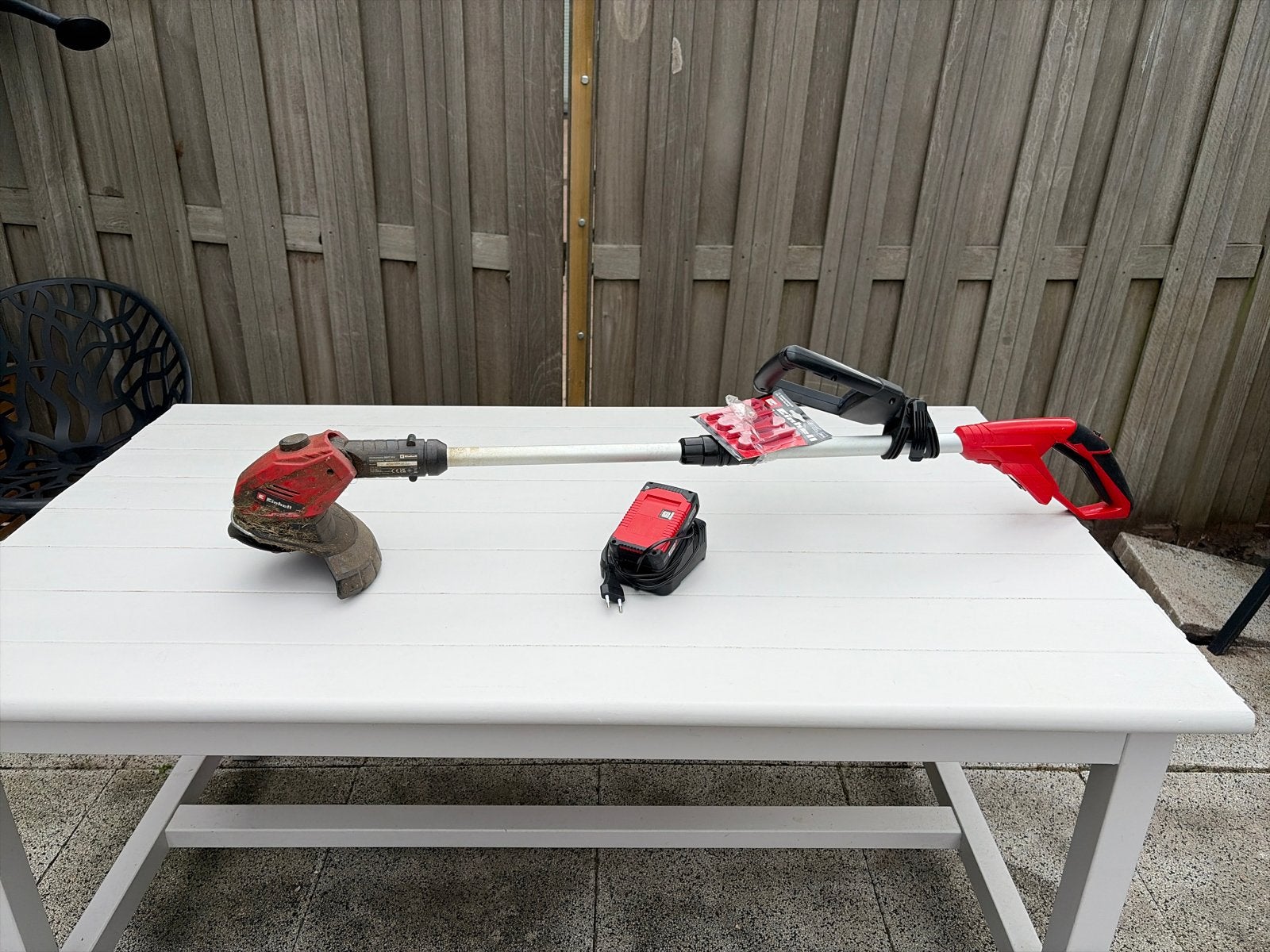 Einhell Accu Grastrimmer met Accu, Oplader en mesjes, Ophalen of Verzenden, Gebruikt, 30 tot 50 cm, Accu