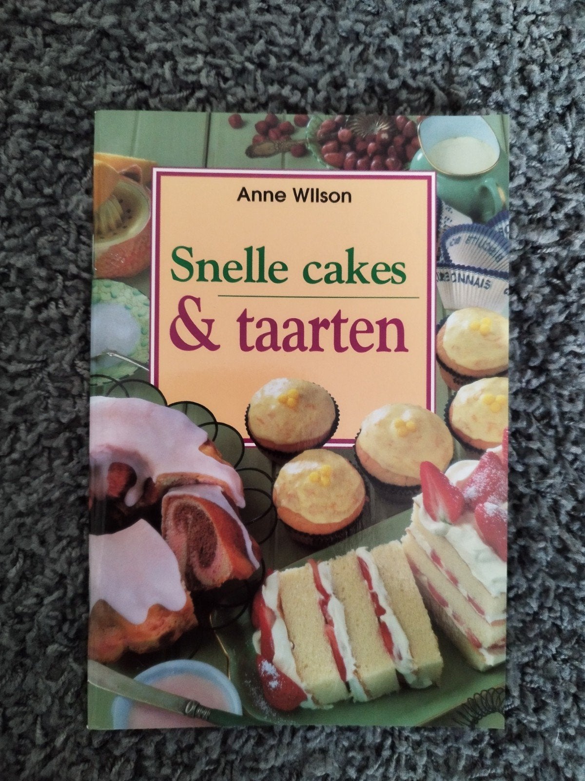 Snelle cakes & taarten
Zo goed als nieuw, Boeken, Ophalen of Verzenden, Zo goed als nieuw