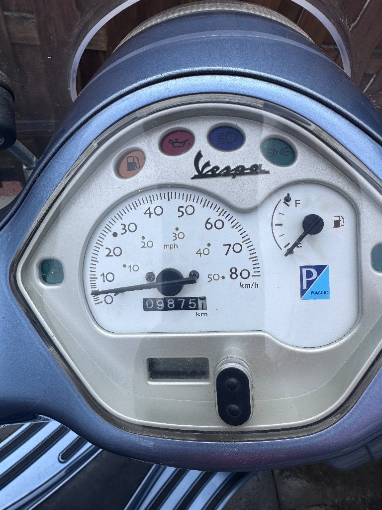 Foto 5 van vespa lx piaggio brommer