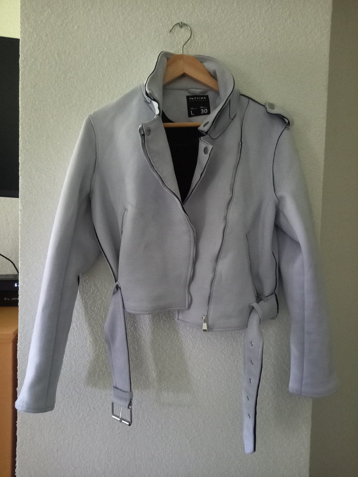 Vlot, kort, ijsblauw jasje - Lefties Outerwear, maat L, Blauw, Maat 42/44 (L), Ophalen of Verzenden, Zo goed als nieuw