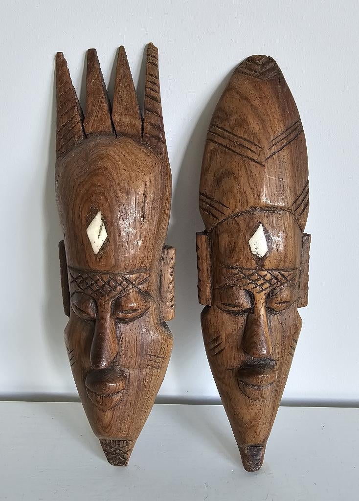 2 LEUKE HOUTEN MASKERS, Minder dan 20 cm, Handgemaakt, Hout, Bruin
