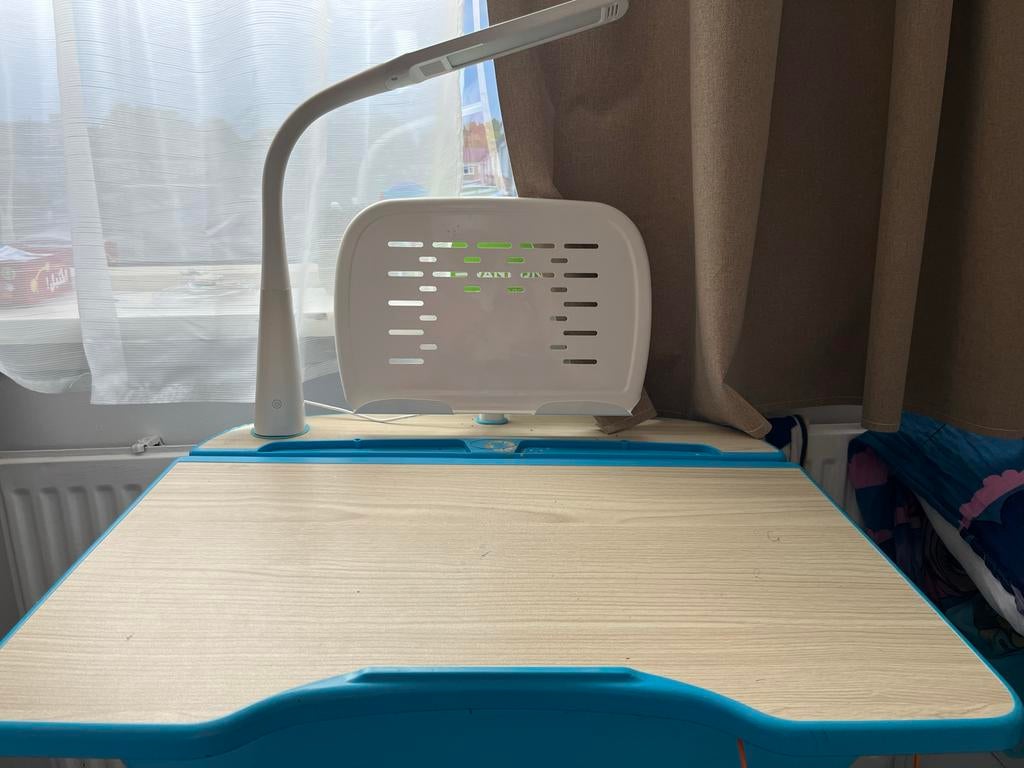 Kinderbureau met Lamp, Ophalen, Zo goed als nieuw, Tafel(s)