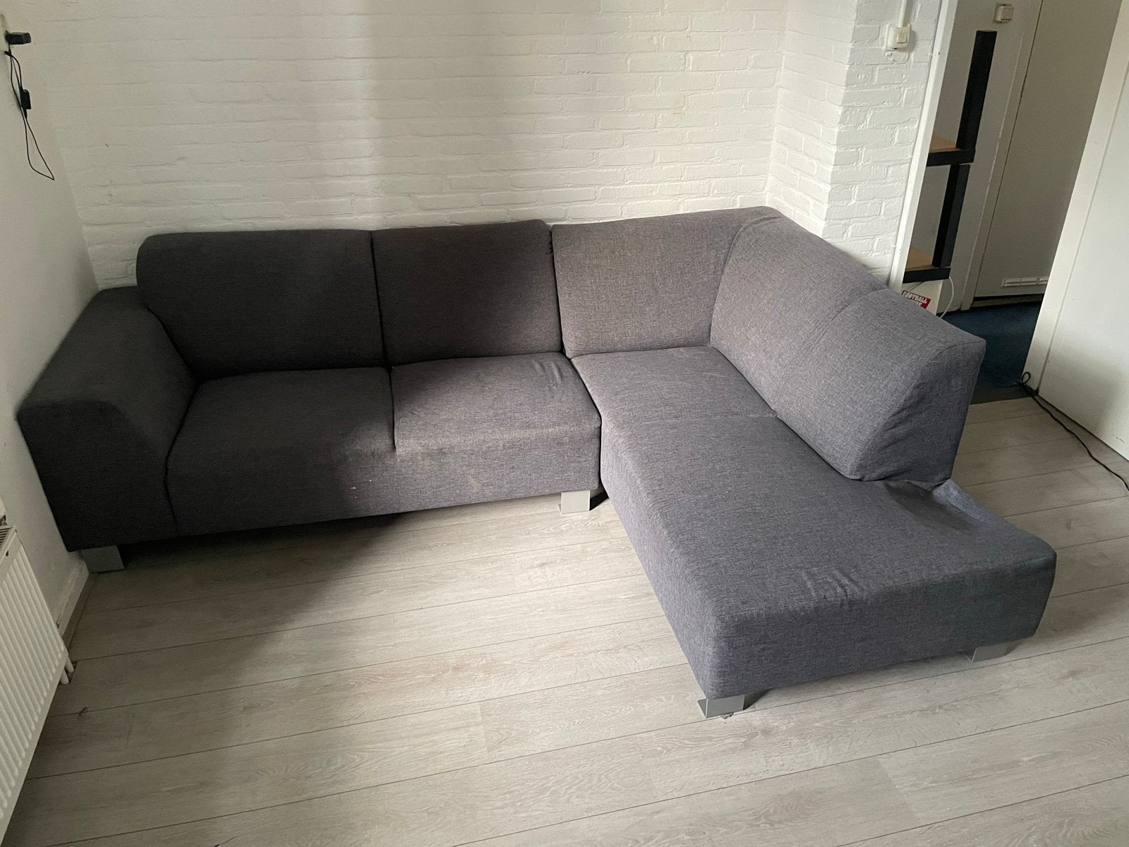 Comfortabele grijze hoekbank, Ophalen, 250 tot 300 cm, Gebruikt, 100 tot 125 cm