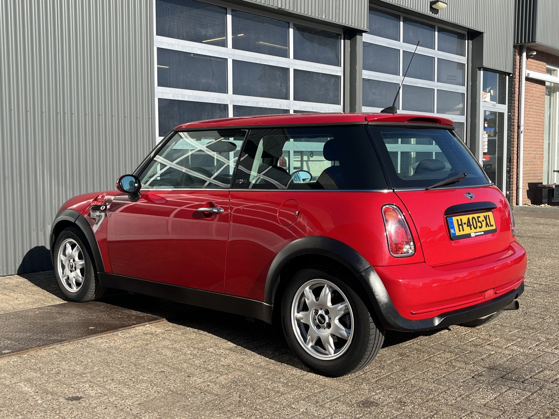 MINI Mini 1.6 16v One D Anniversary Airco Telefoonvoorbindin, Auto's, Voorwielaandrijving, Gebruikt, 4 cilinders, 4 stoelen