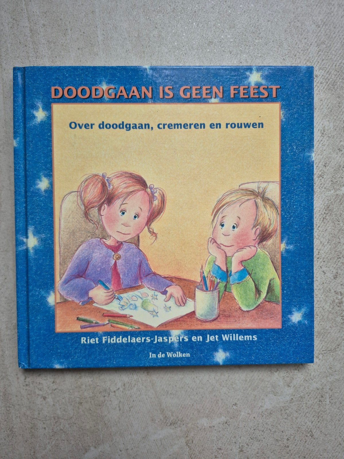 Riet Fiddelaers-Jaspers - Doodgaan is geen feest, Ophalen of Verzenden, Zo goed als nieuw, Riet Fiddelaers-Jaspers