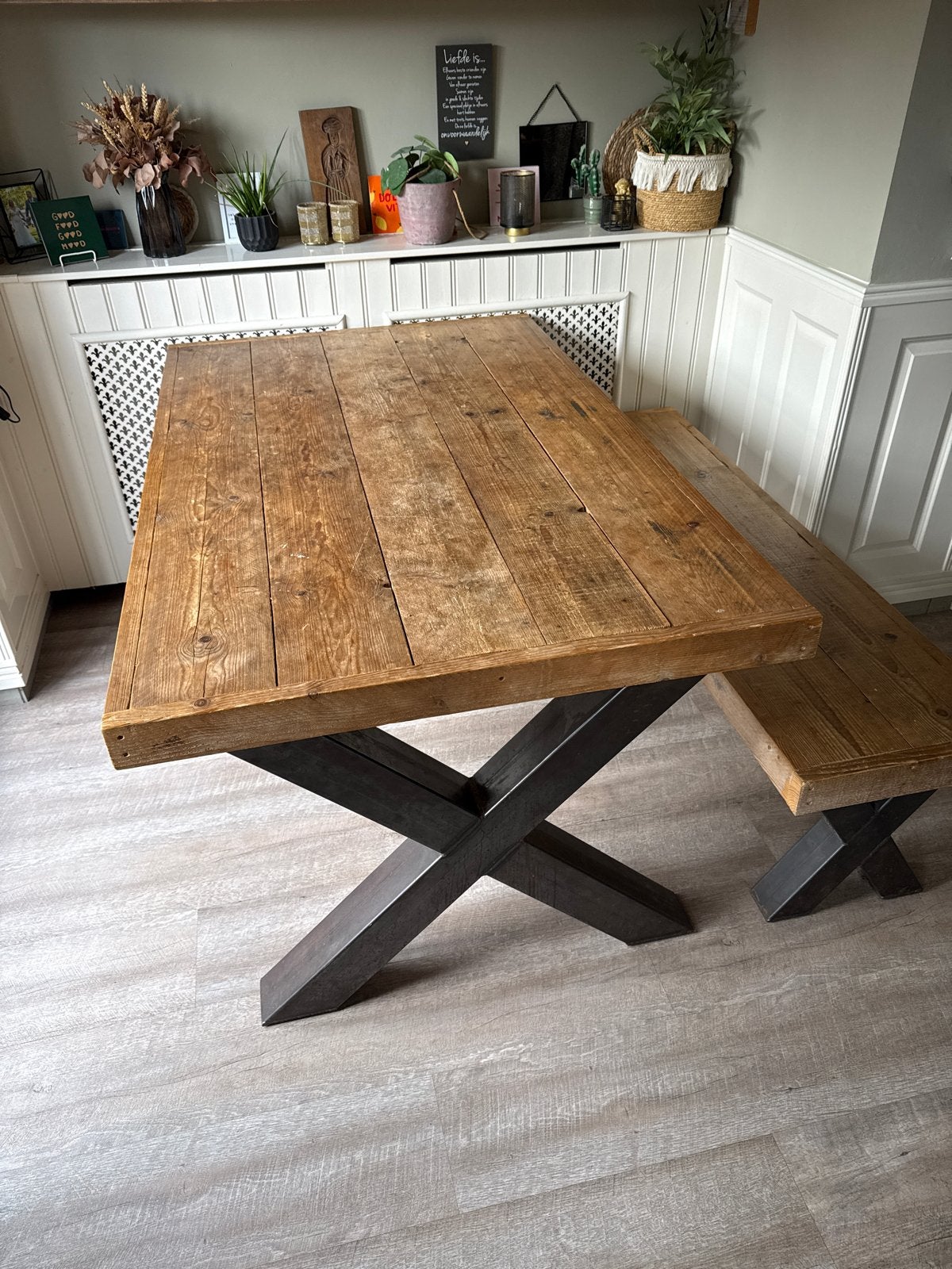 Robuuste eettafel met bankje - industrieel design, Ophalen, 50 tot 100 cm, Zo goed als nieuw, 150 tot 200 cm