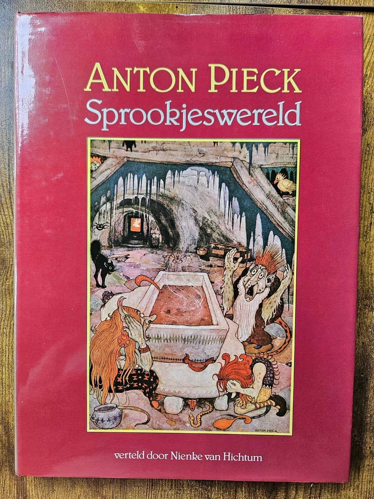 Anton Pieck Sprookjeswereld - Nienke van Hichtum, Boeken, Sprookjes en Fabels, Ophalen of Verzenden, Zo goed als nieuw, Anton Pieck, Nienke van Hichtum