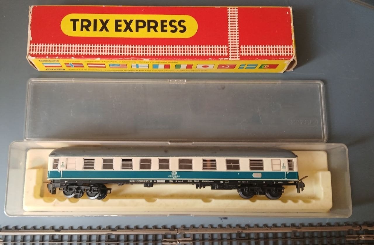 TRIX EXPRESS Passagierswagon met Originele Doos, Ophalen of Verzenden