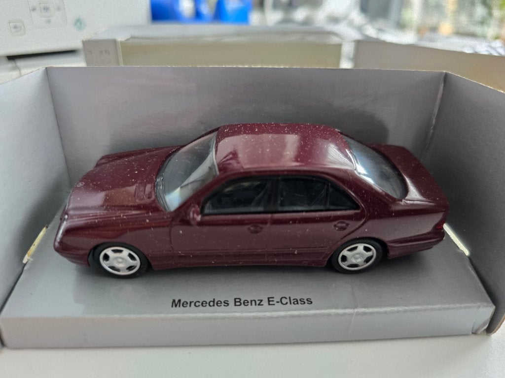 Mercedes-benz E classe 1999 1/43, Ophalen of Verzenden, Zo goed als nieuw, Auto, Overige merken