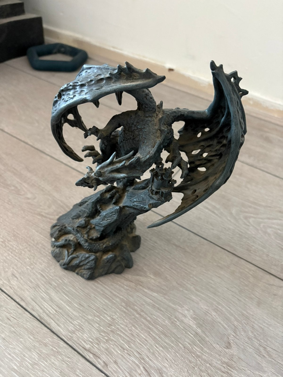 Draken beeldje, Ophalen, Zo goed als nieuw, Actiefiguurtje