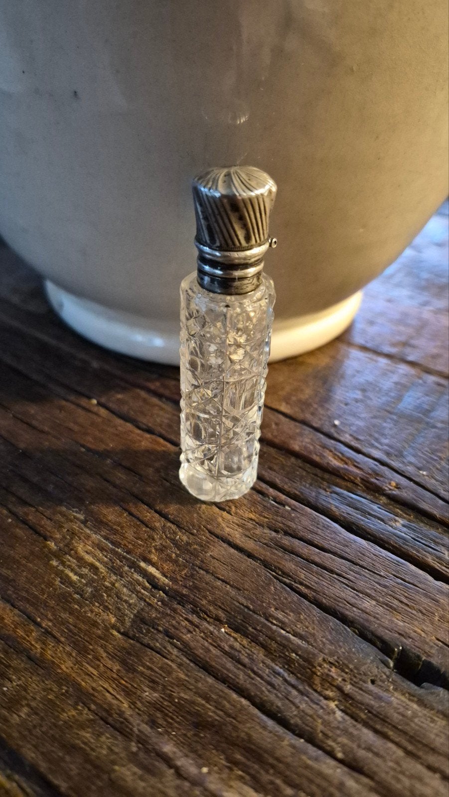 antiek parfum flesje met zilveren dopje, Ophalen of Verzenden, Zilver
