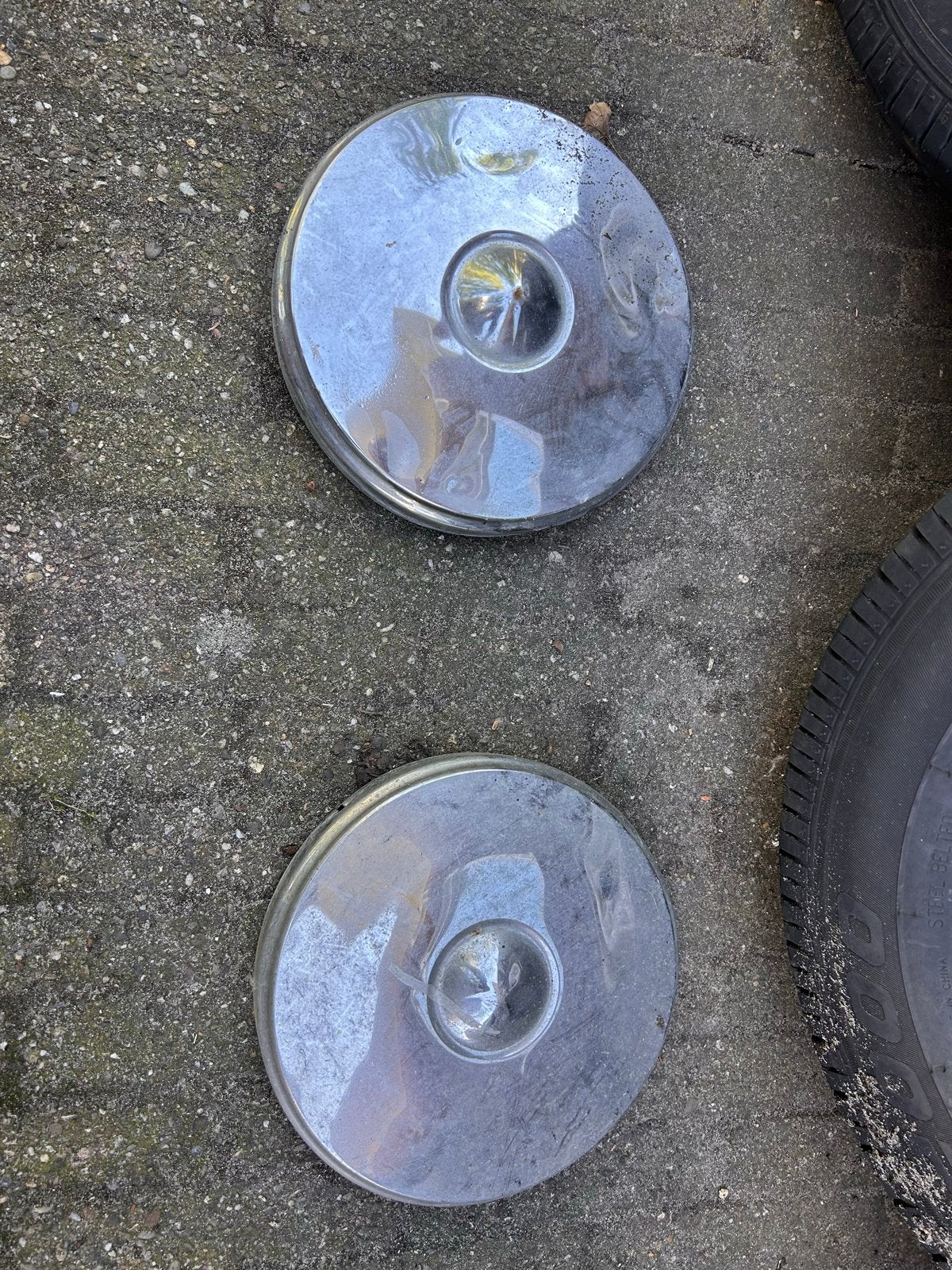 Set van 2 Oude Wieldoppen, Ophalen of Verzenden, Gebruikt