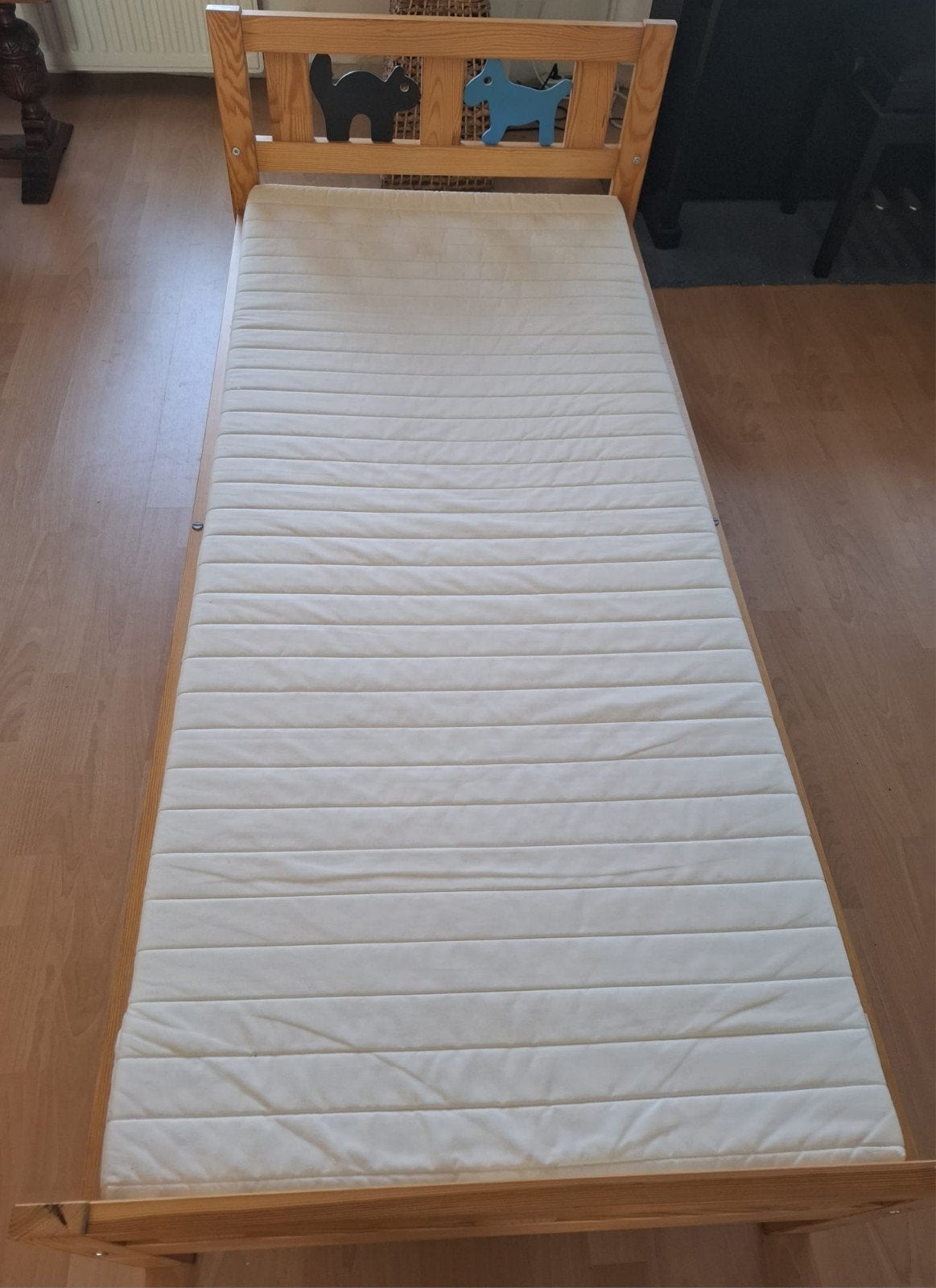 Mooi peuterbedje, 3 - 11 jaar, Huis en Inrichting, Slaapkamer | Matrassen en Bedbodems, Ophalen, Zo goed als nieuw, Eenpersoons