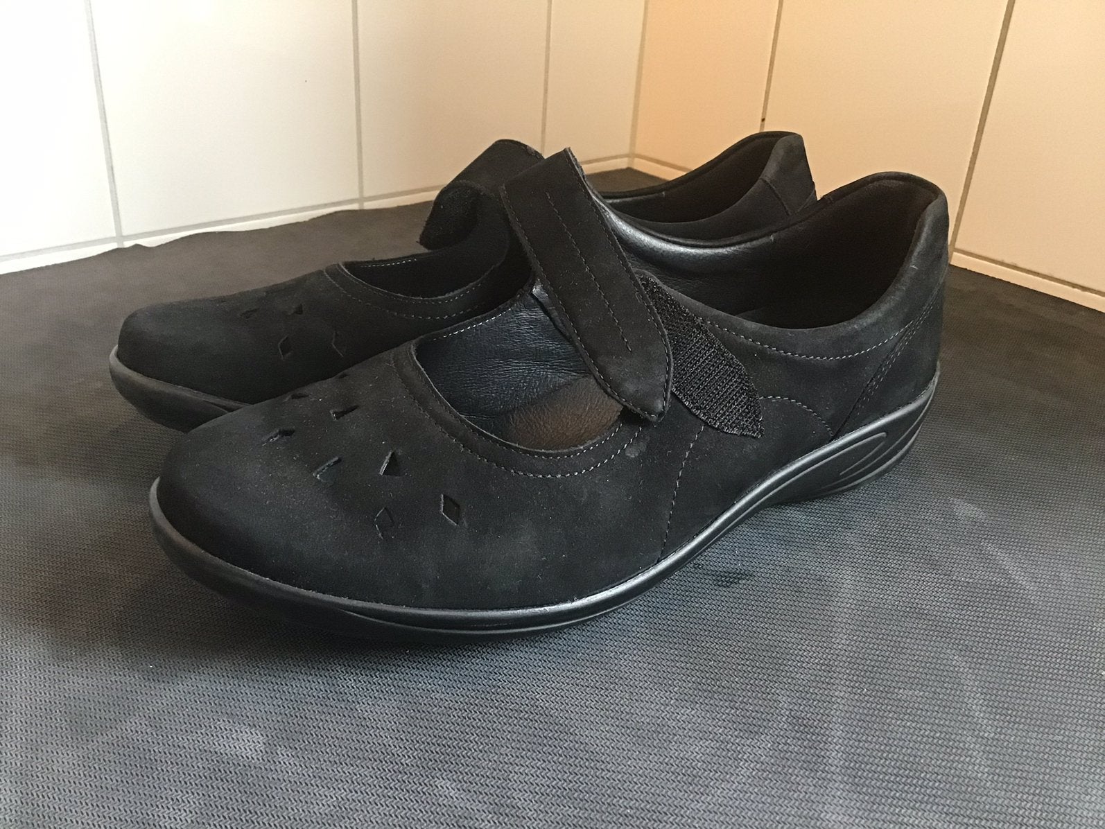 Semler als nieuwe mooie damesschoenen, mt 41, Ophalen of Verzenden, Zo goed als nieuw, Zwart
