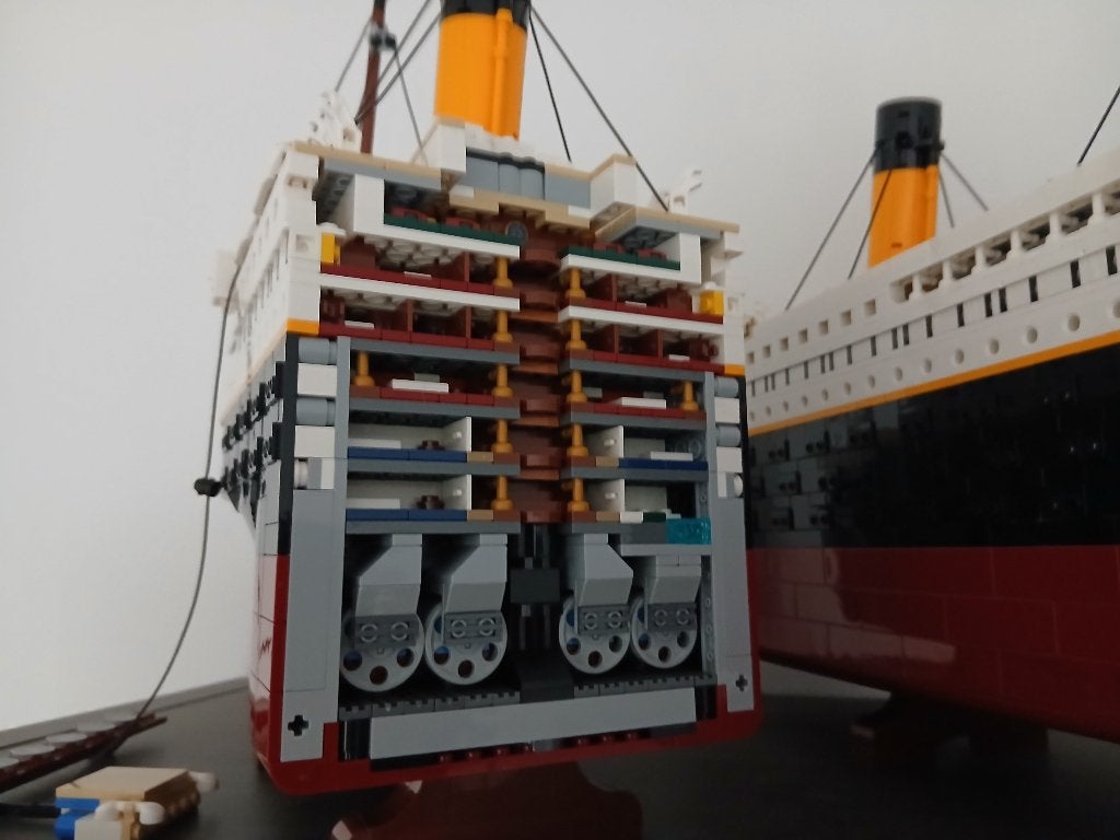 Foto 6 van Lego Titanic