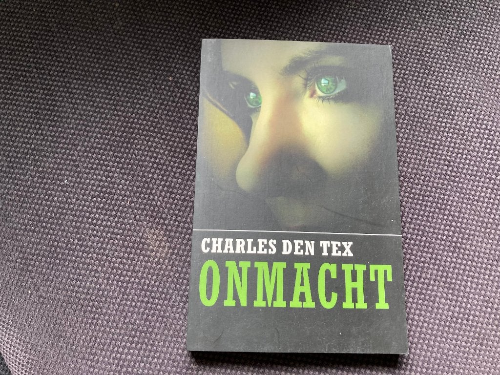 💚 Charles den Tex - Onmacht, Ophalen of Verzenden, Zo goed als nieuw