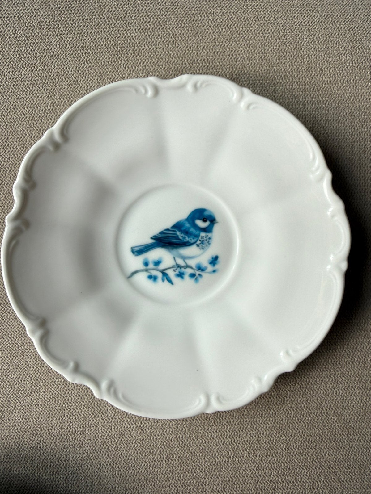 Vintage sierlijk porseleinen bordje delfst blauwe vogel tak, Ophalen of Verzenden