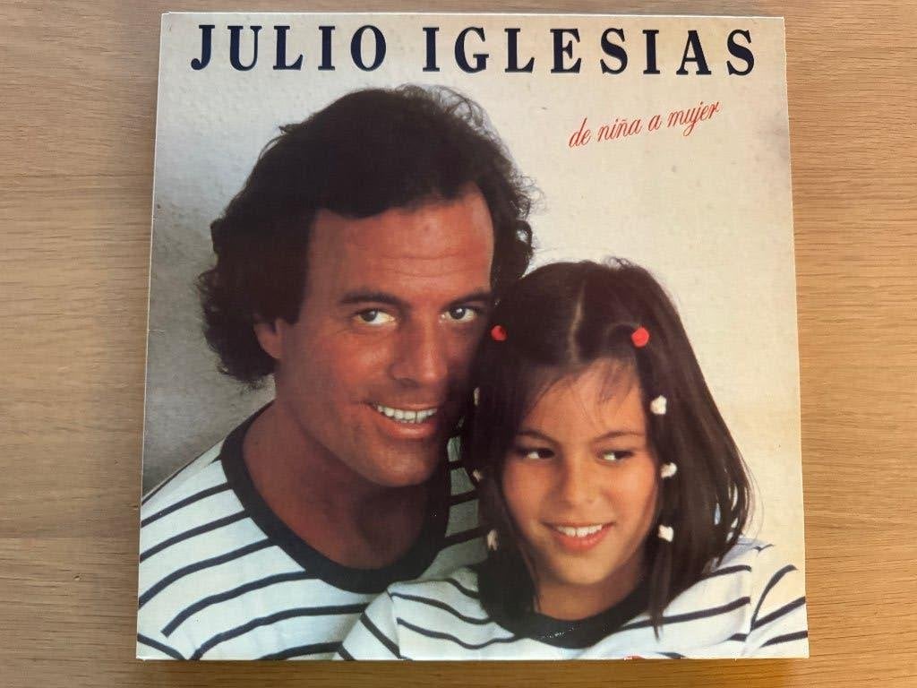 Julio Iglesias - De Nina a Mujer - Vinyl LP Elpee, Ophalen of Verzenden, LP