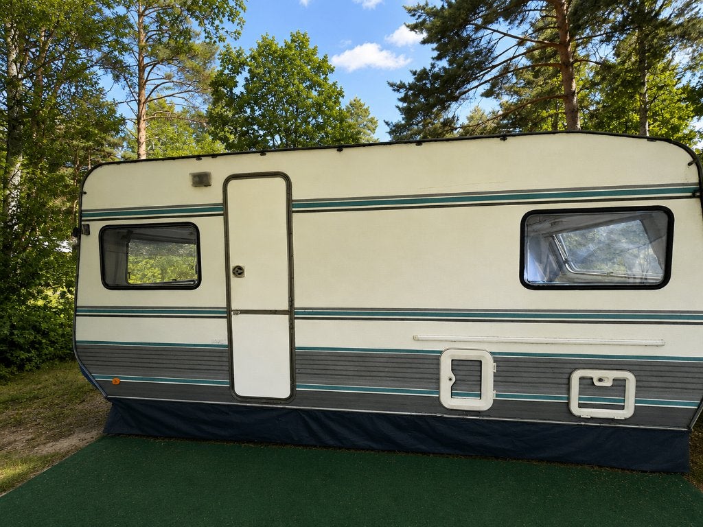 Nette Caravan TEC TD 6 (4 persoons), T.E.C., Rondzit, Uitbouw voortent, Dwarsbed