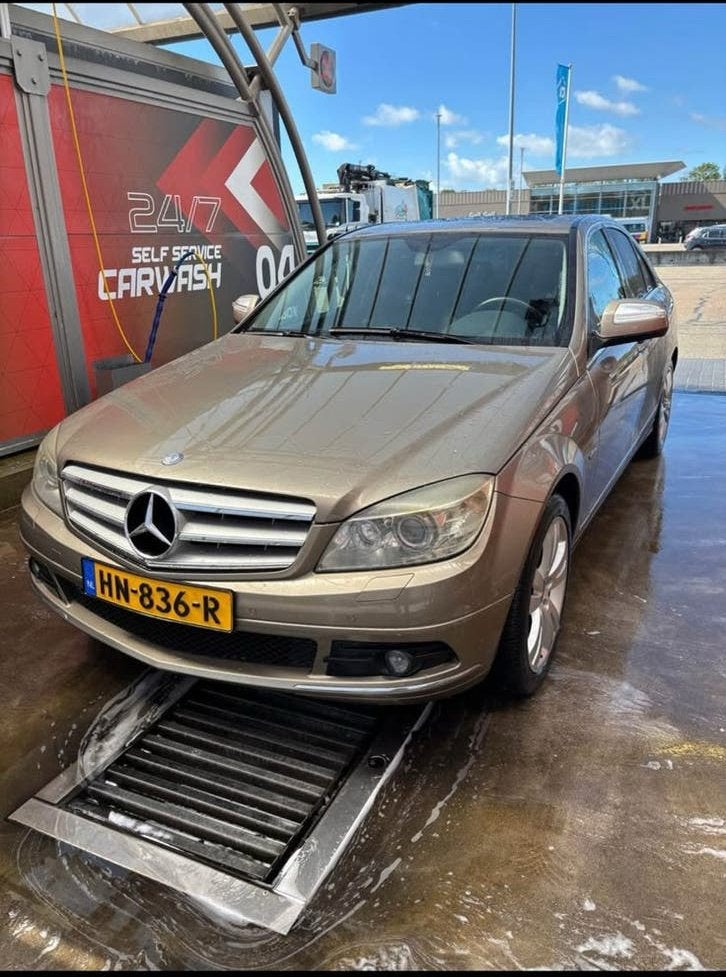 Mercedes-Benz C-Klasse 1.8 C180 Kompressor Sedan AUT 2007, Achterwielaandrijving, 1796 cc, 75 €/maand, Parkeersensor