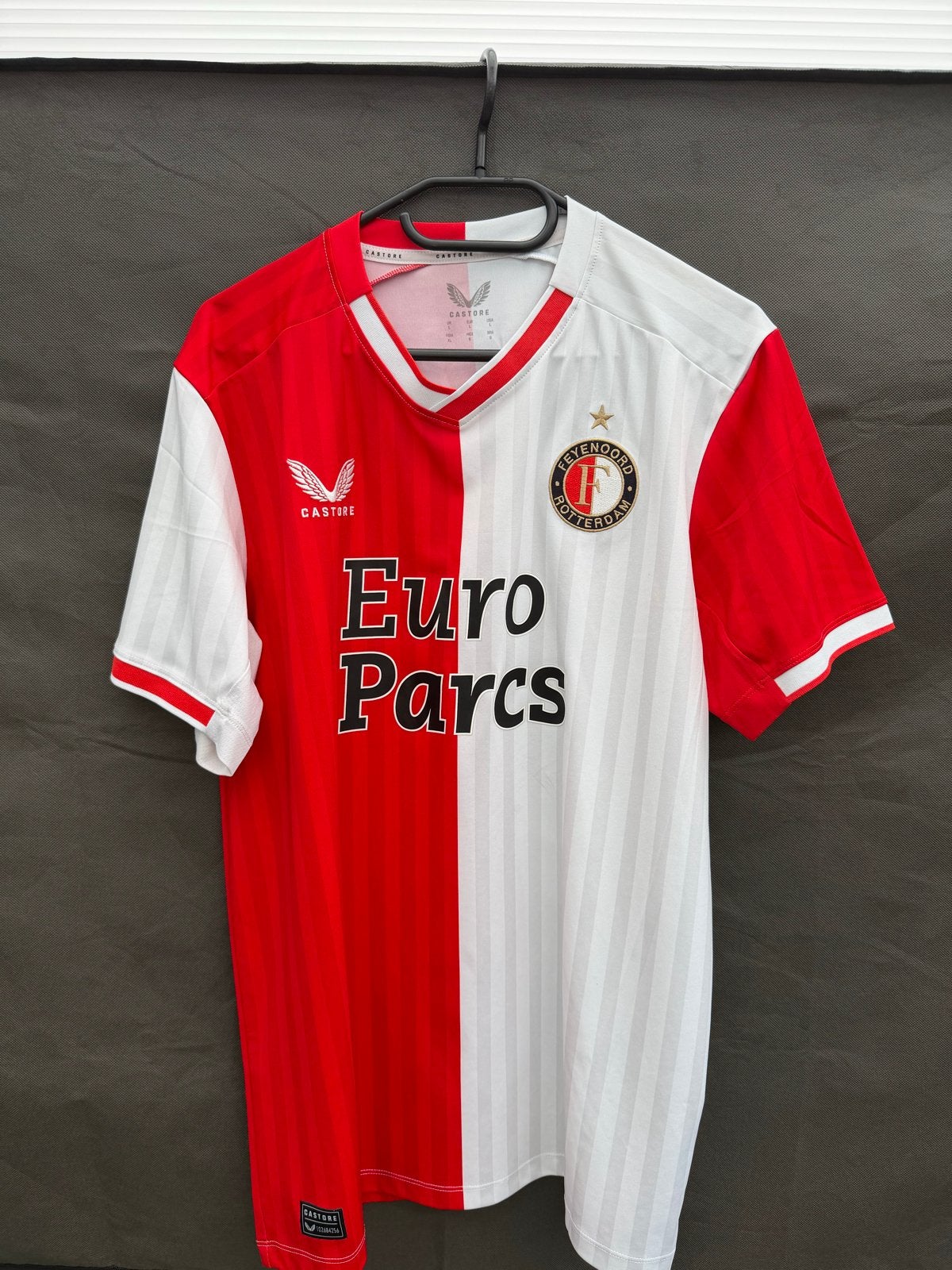 Feyenoord Thuisshirt 2023/24 - Maat L - Zo goed als nieuw, Maat 52/54 (L), Ophalen of Verzenden, Zo goed als nieuw, Voetbal