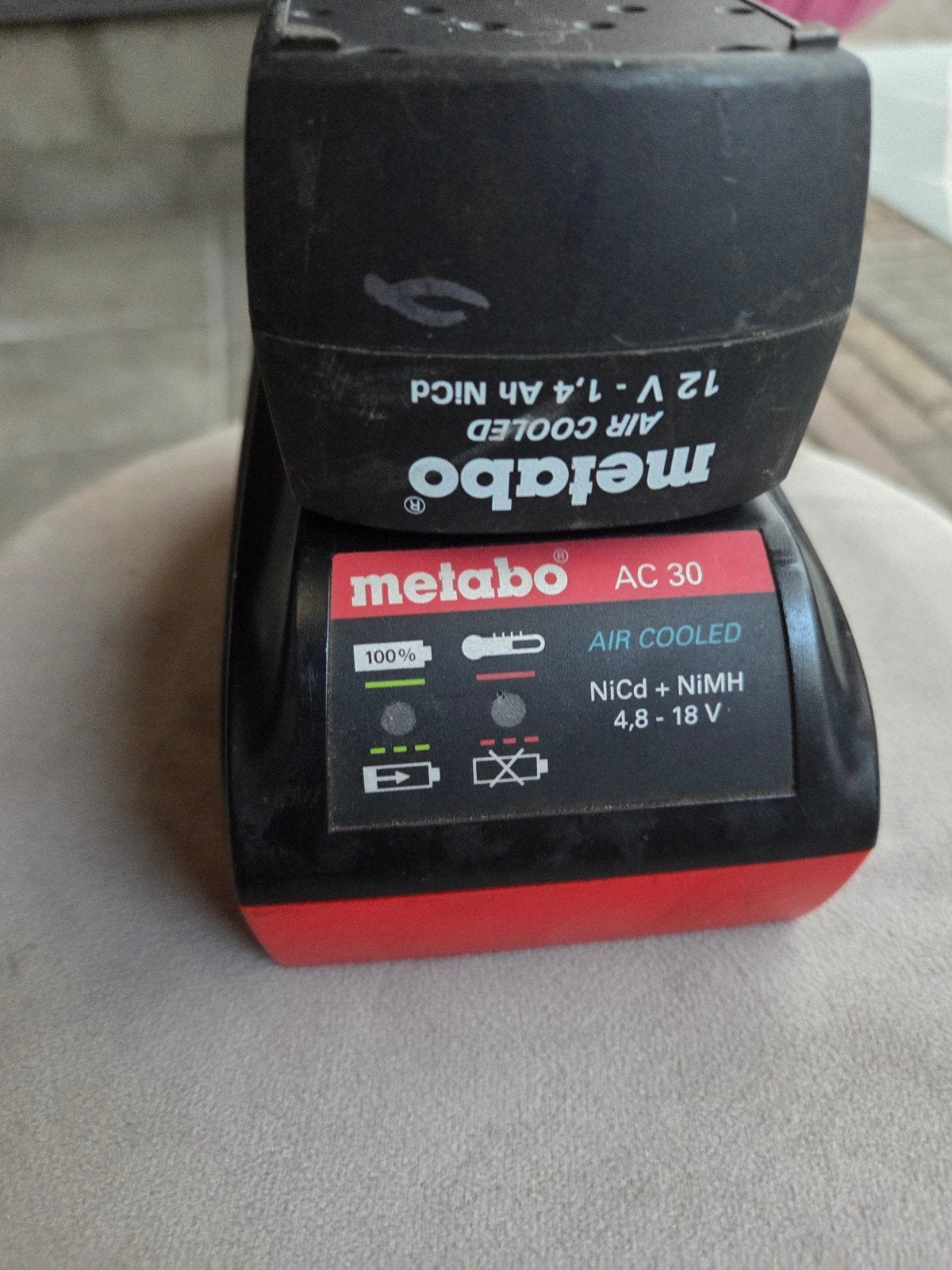 Metabo AC-30 oplader met 12V 1.4Ah accu *2 stuks*, Ophalen of Verzenden