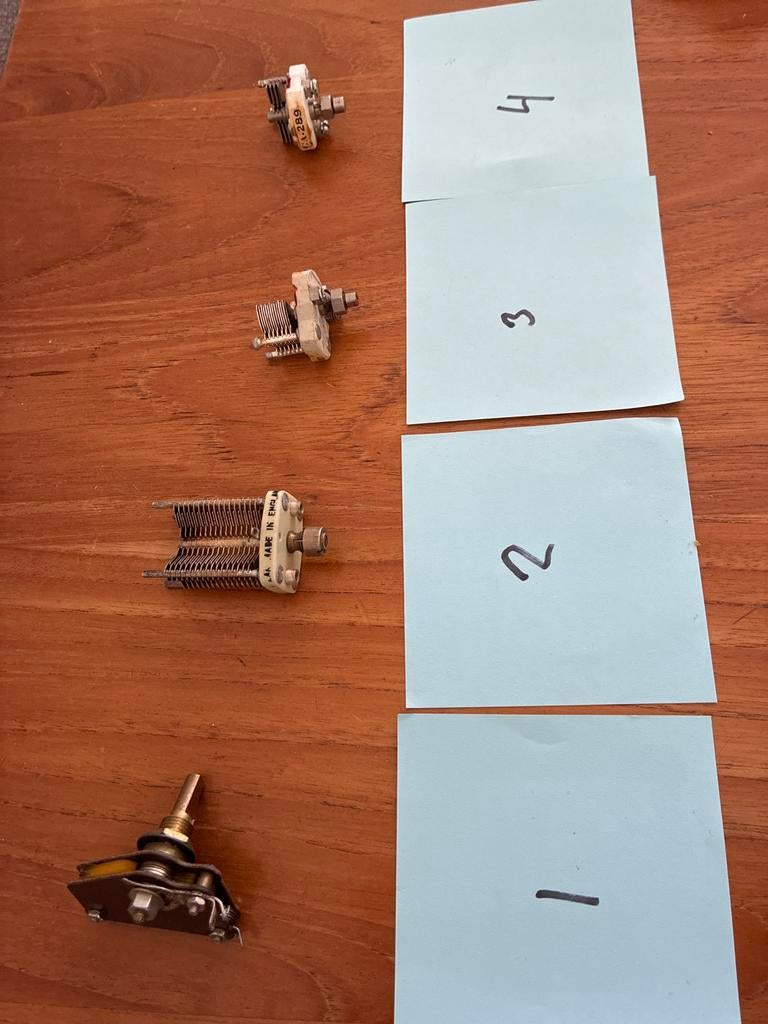 Variabele condensatoren en potentiometer (4 stuks), Ophalen of Verzenden, Gebruikt