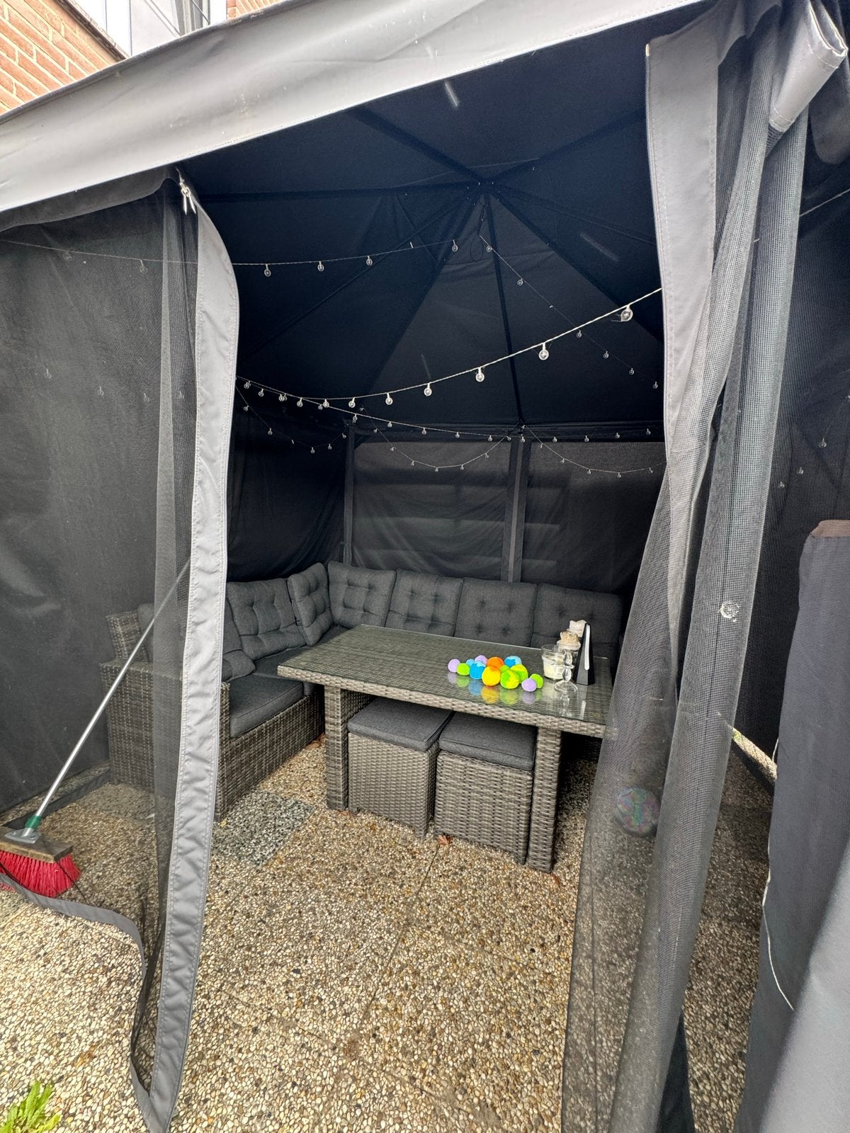 Ruime zeer stevige partytent met zijwanden en horren, Ophalen, Gebruikt, Partytent, 2 meter of meer