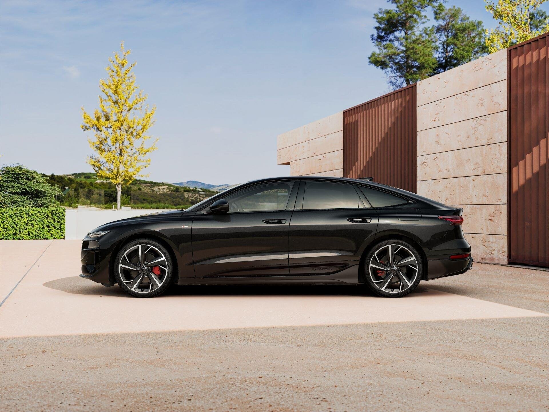 Audi A6 Sportback e-tron 286pk S edition 83 kWh | Trekhaak |, Auto's, Audi, Automaat, 12 maanden, Zwart, Leder en Stof