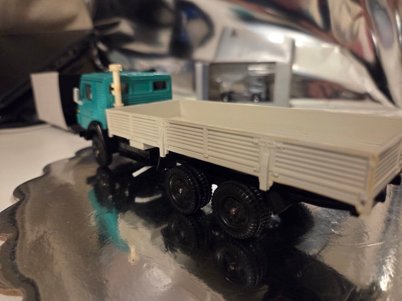 Kamaz 5320 Modelvrachtwagen 1:43 - Made in USSR, Overige merken, 1:32 tot 1:50, Ophalen of Verzenden, Zo goed als nieuw